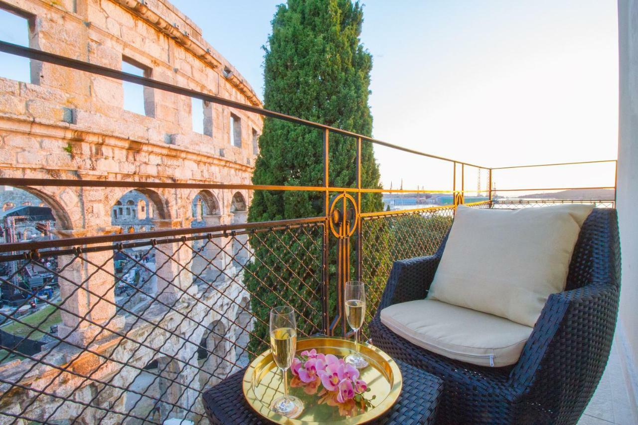 Arena & Seaview Luxurious Residence بولا المظهر الخارجي الصورة