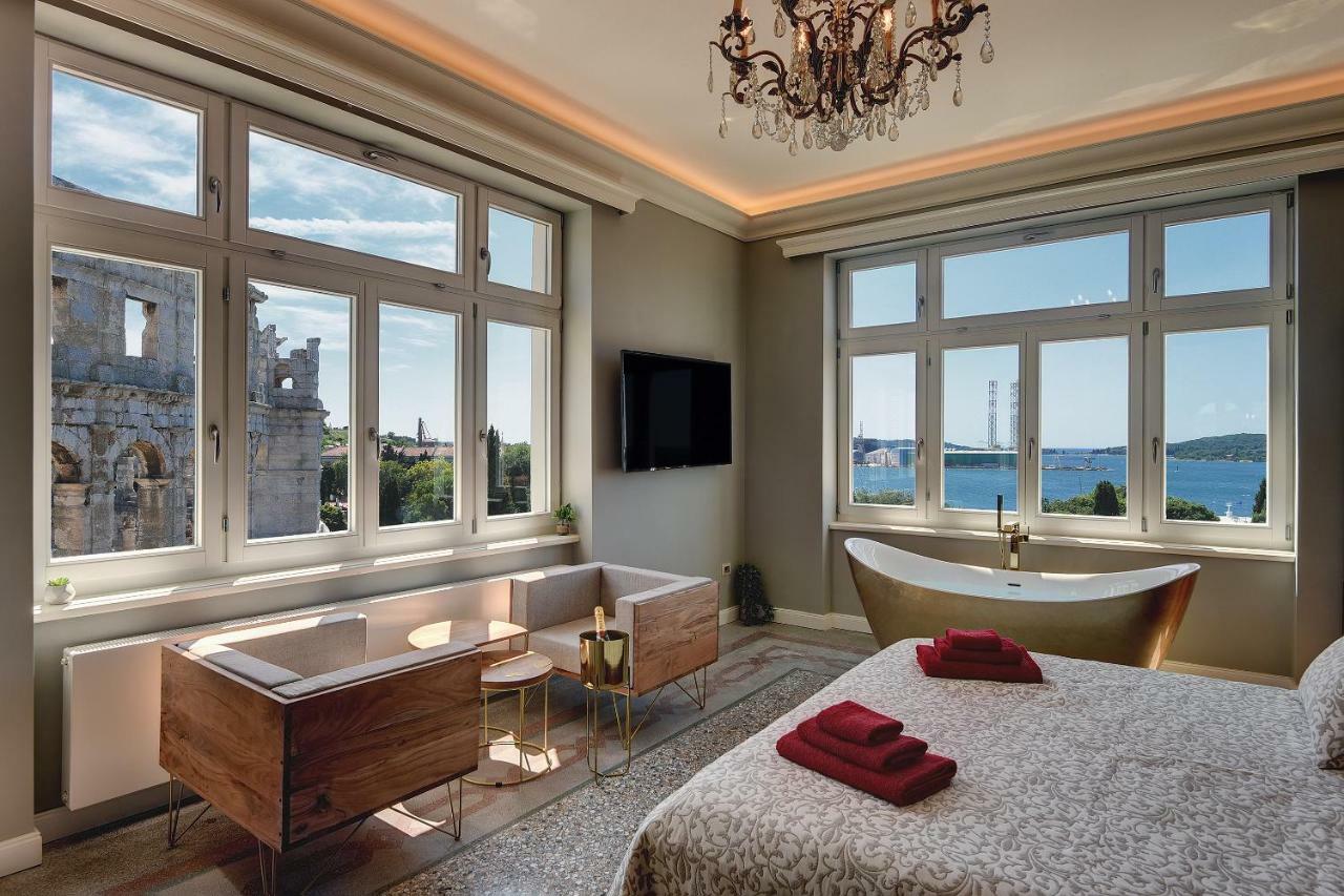 Arena & Seaview Luxurious Residence بولا المظهر الخارجي الصورة