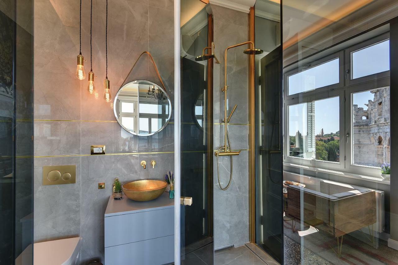 Arena & Seaview Luxurious Residence بولا المظهر الخارجي الصورة