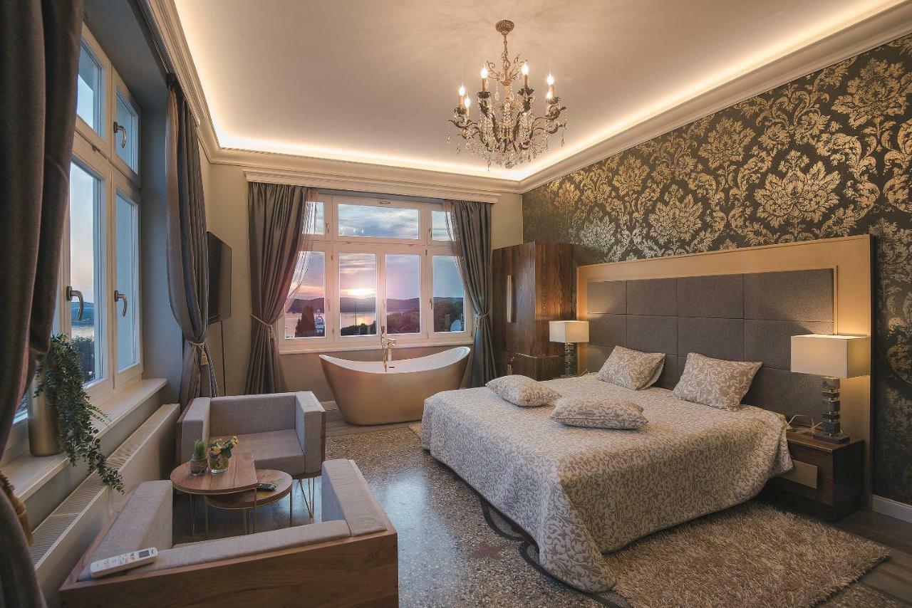Arena & Seaview Luxurious Residence بولا المظهر الخارجي الصورة