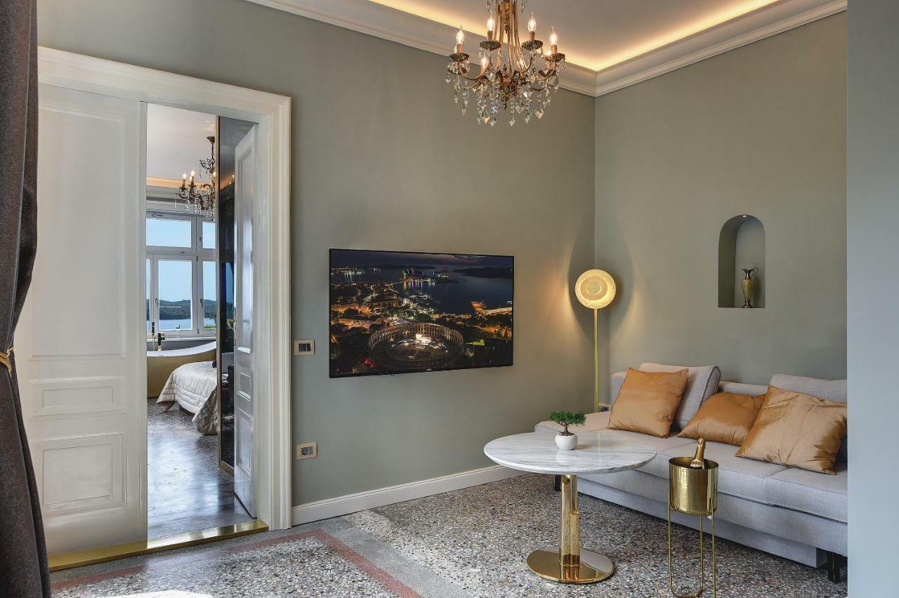 Arena & Seaview Luxurious Residence بولا المظهر الخارجي الصورة